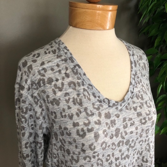 Rails Sami Heather Gray Leopard Print Top Linen S - Picture 6 of 16
